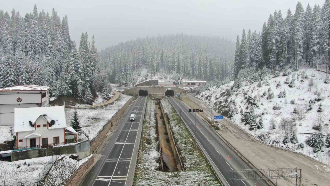 Ilgaz Dağı mayıs ayında beyaza büründü