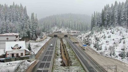 Ilgaz Dağı mayıs ayında beyaza büründü