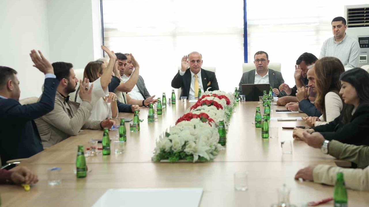 İncirliova’ya iki yeni çöp kamyonu