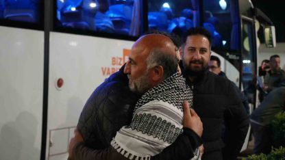 İsrail’in alıkoyduğu Sumud Filosu aktivistleri İstanbul’a getirildi