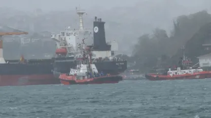 İstanbul Boğazı’nda arıza yapan gemi kurtarıldı
