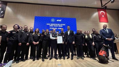 İstanbul’da 2 bin 141 arama kurtartma gönüllüsü AFAD peçini taktı