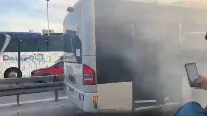 Kağıthane’de metrobüste yangın çıktı