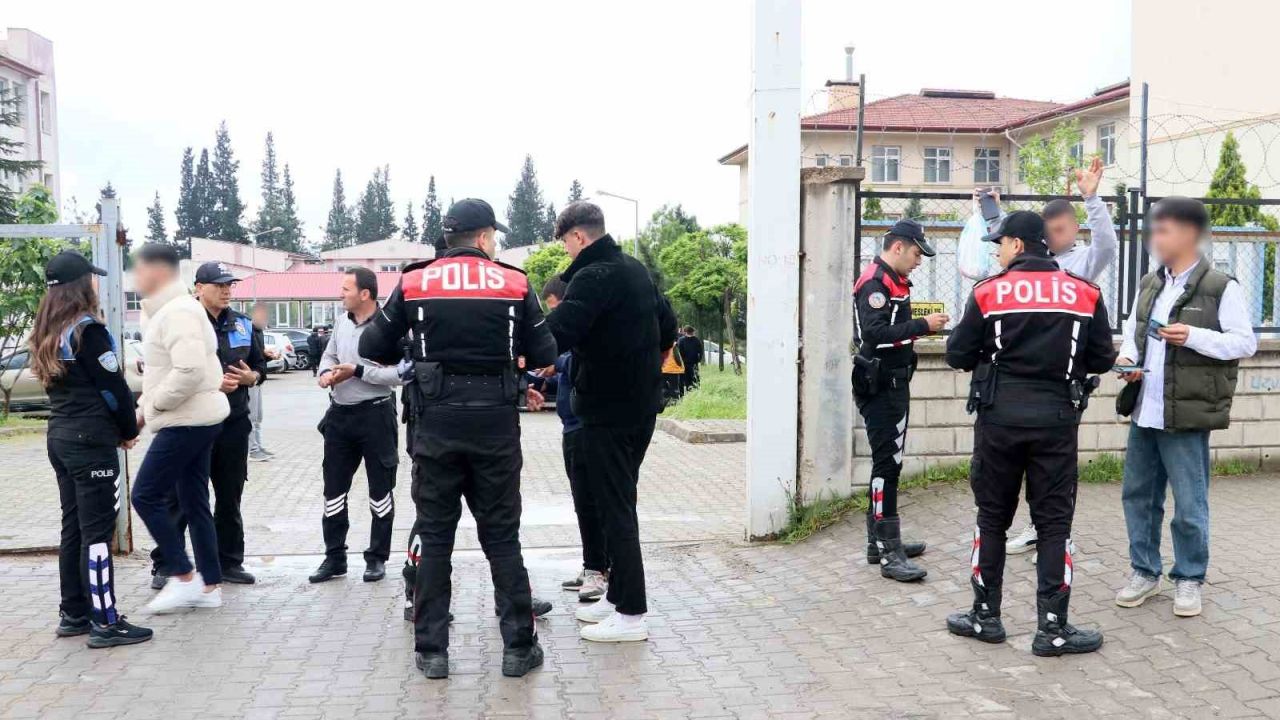 Kahramanmaraş’ta okul önlerinde sıkı denetim