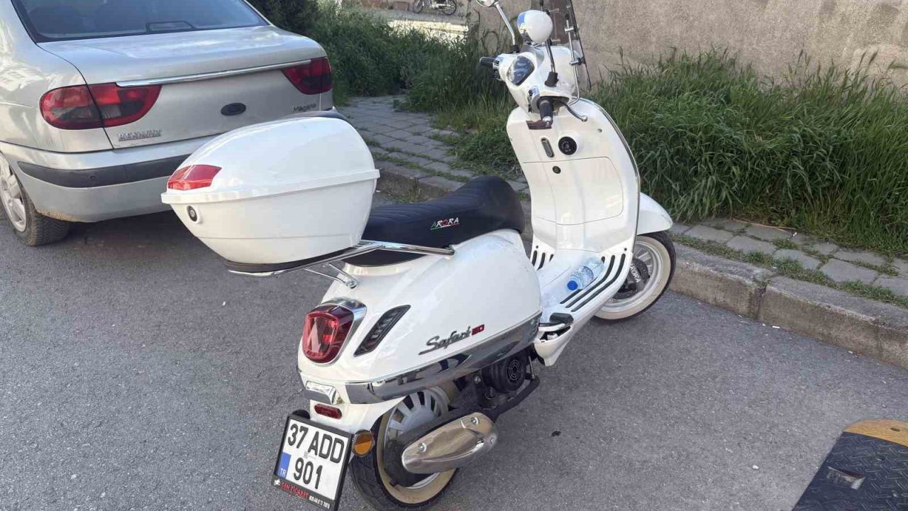 Kaldırıma çarpan motosikletin sürücüsü yaralandı
