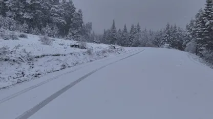 Kar manzarası kartpostallık görüntüler oluşturdu
