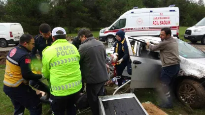 Kastamonu’da takla atan otomobildeki yaşlı çift yaralandı