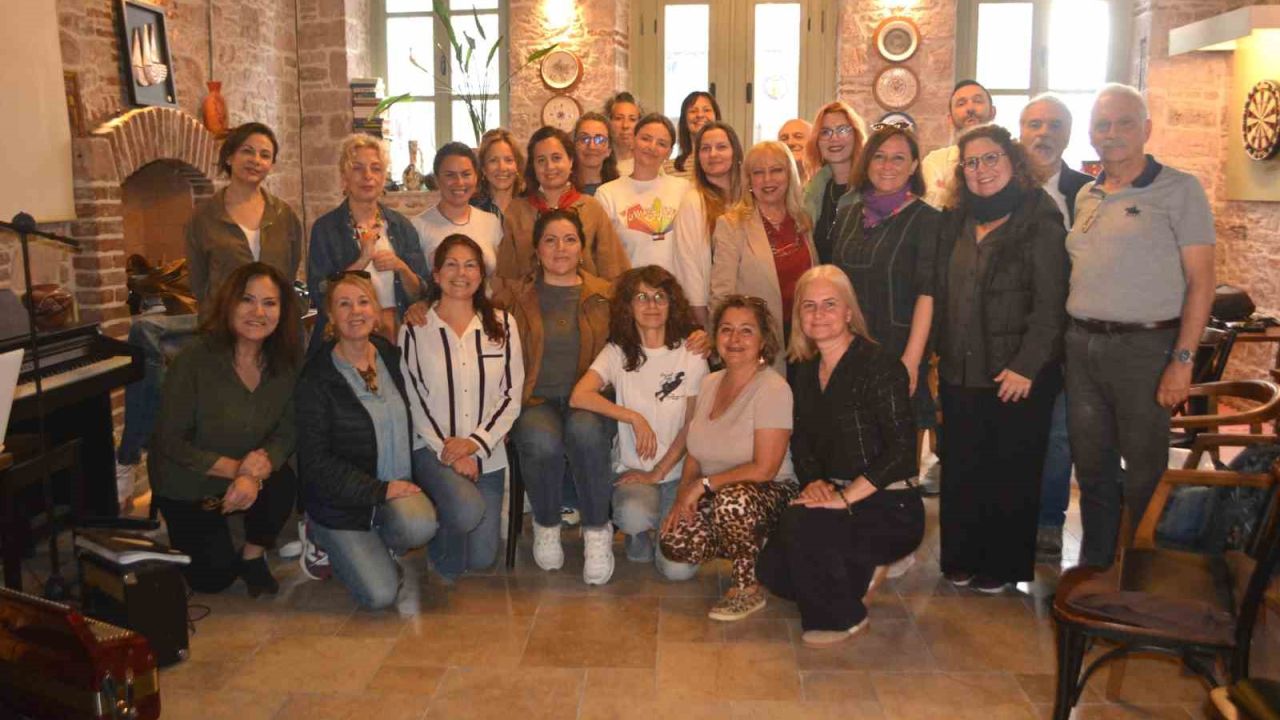 Kidonia Polifonik Korosu’ndan Avrupa yolculuğu