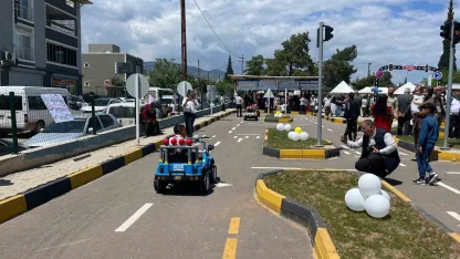 Kırıkhan’da öğrenciler trafik kurallarını bilgilendirme pistinde öğrenecek
