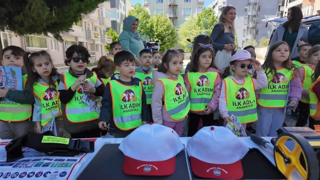 Kırklareli’nde miniklere uygulamalı trafik eğitimi