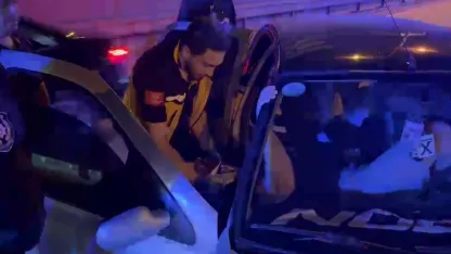 Kontrolden çıkan otomobil bariyere çarptı, sürücü yaralandı