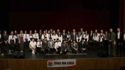 Lise öğrencileri Veysel’in hayatını sahneye taşıdı