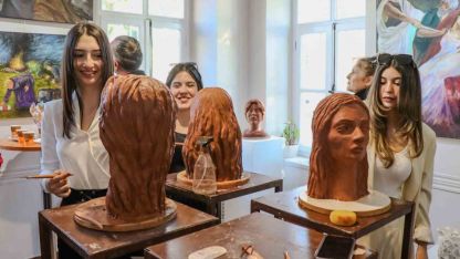 Lise öğrencilerinden yıl sonu sanat sergisi
