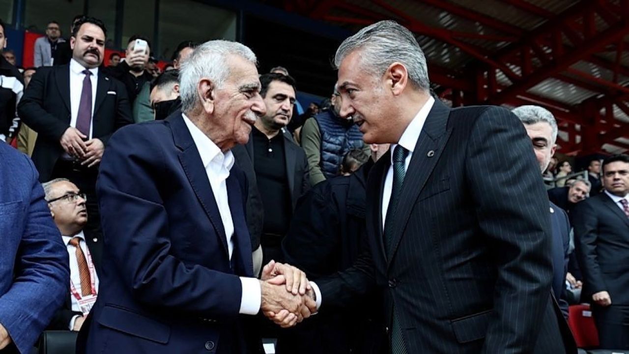 Mardin’de Vali Akkoyun ve Ahmet Türk, Play-Off maçında buluştu