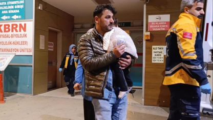 Merdivenlerden yuvarlanan 1 yaşındaki bebek yaralandı