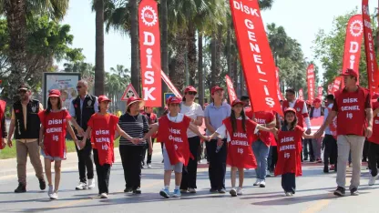 Mersin’de 1 Mayıs coşkuyla kutlandı