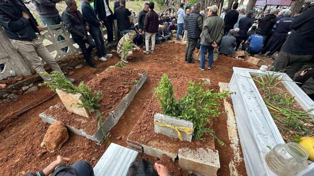 Mersin’de iki kardeşin öldüğü olayda tedavisi tamamlanan anne ile baba taburcu oldu