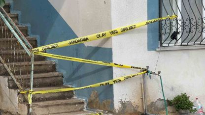 Mersin’de ölen 2 kardeşin cenazeleri adli tıpa gönderildi, evdeki ilk inceleme tamamlandı