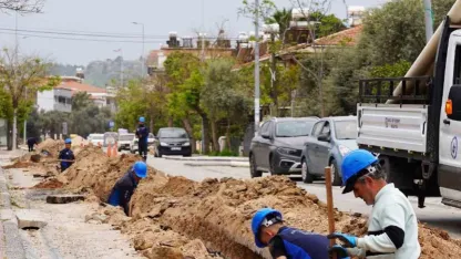 Milas’ta ömrünü tamamlayan su isale hatları değiştiriliyor