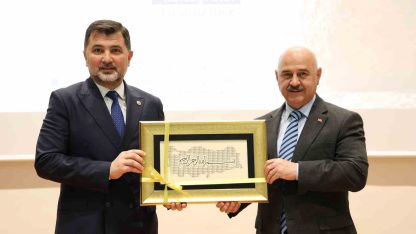 Milletvekili Öztürk "Öğrenciler isimsiz kahramanlar"