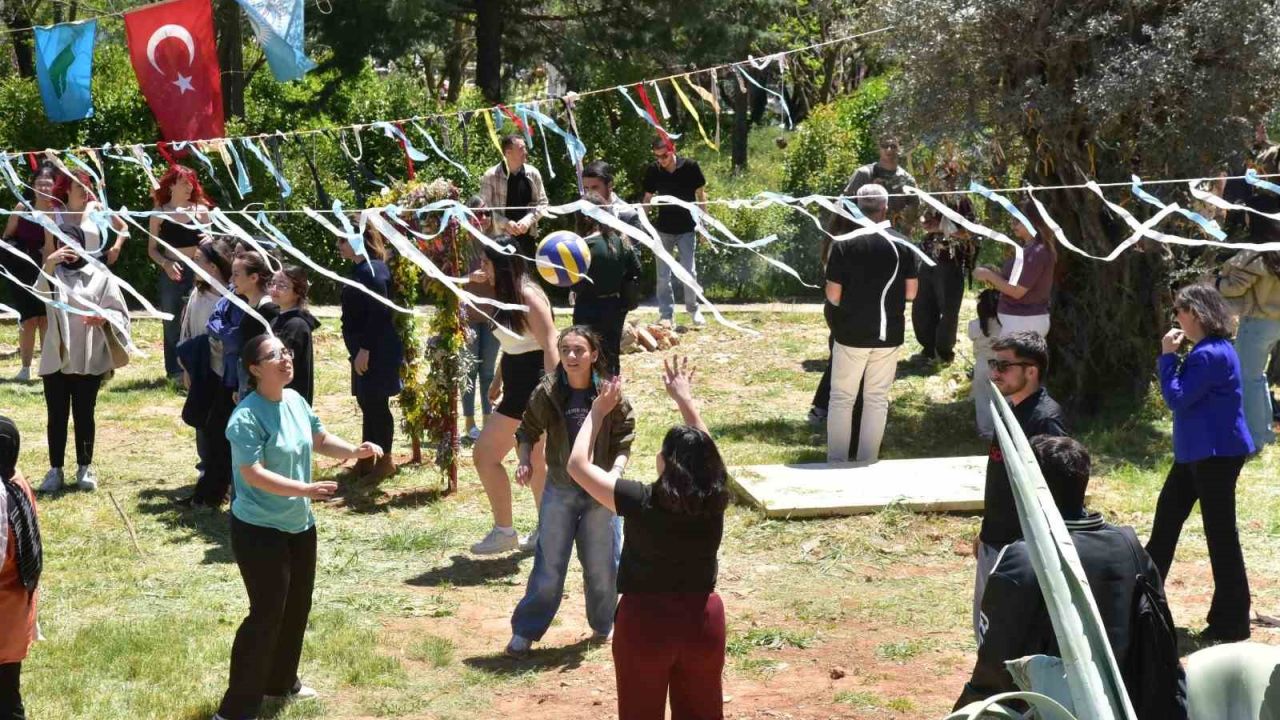 Muğla Sıtkı Koçman Üniversitesinde hıdırellez coşkusu