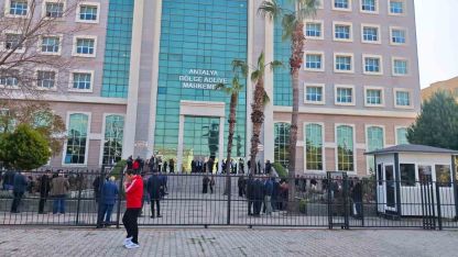 Muhittin Böcek’in de yargılandığı davada "tehdit" ve "menfaat" iddiaları