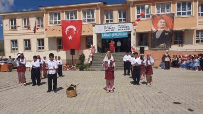 Muradiye’de ‘Bahar Şenliği’ düzenlendi