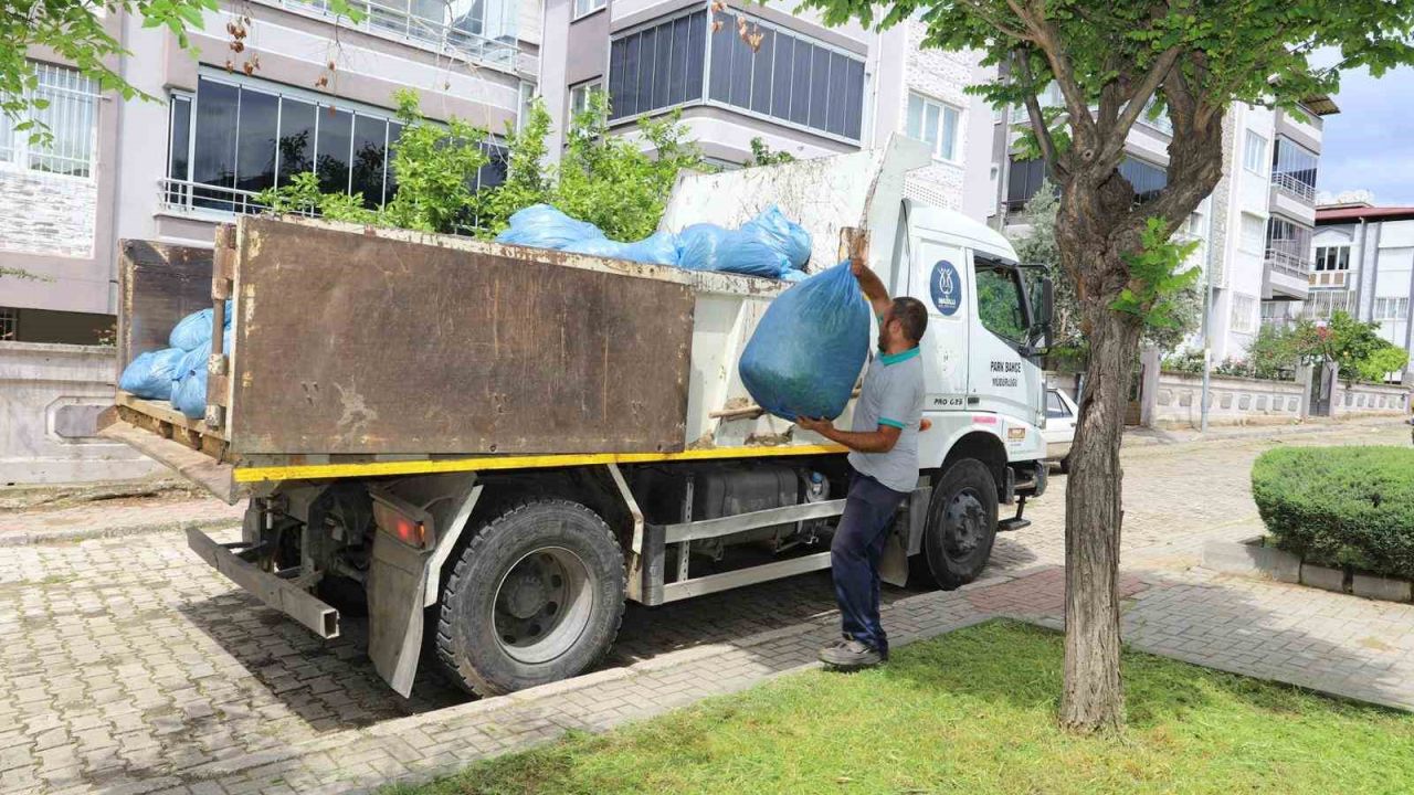 Nazilli Belediyesi’nden eş zamanlı hizmet atağı