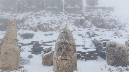 Nemrut Dağı’nda mayısta kar sürprizi