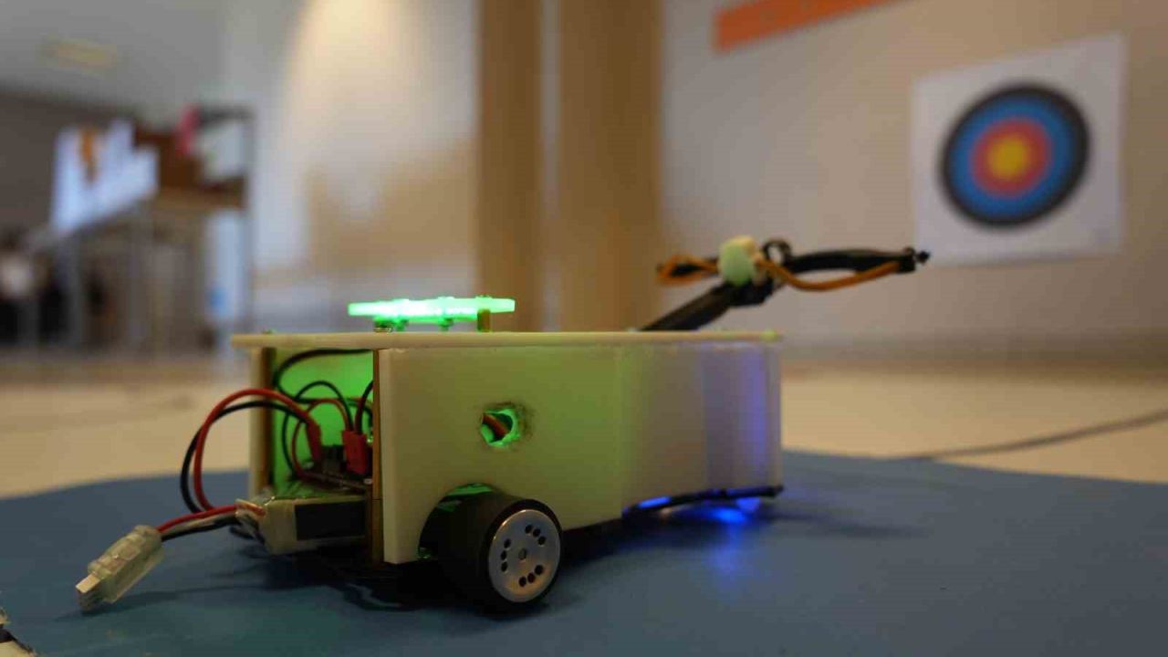 Ok atan ve hedef takip eden robot yaptılar: "Tek rakibimiz Mete Gazoz"