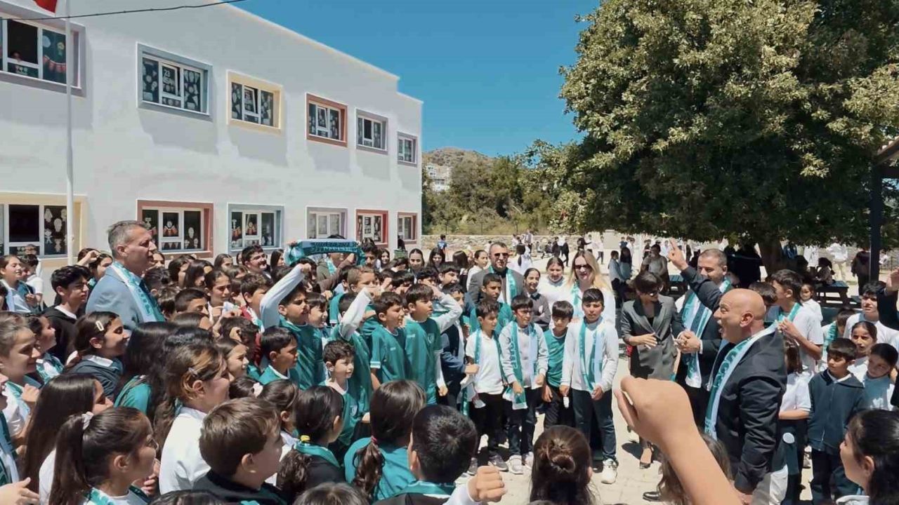 Okullarda Bodrum FK coşkusu yaşandı