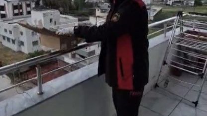 Osmaniye’de aspiratör borusuna giren 3 kırlangıç kurtarıldı