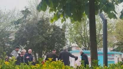 Parkta iki yaşlı adam arasında yumruklu kavga: 1 yaralı