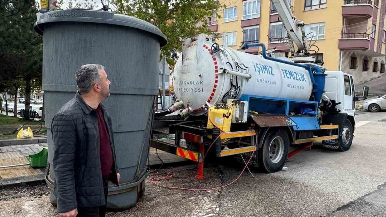 Pursaklar’da sistemli temizlik çalışmaları devam ediyor