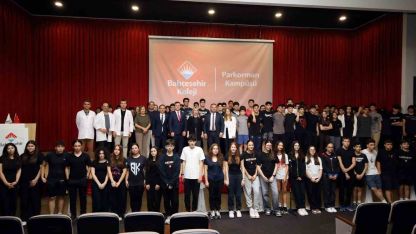 Rektör Özkan’dan lise öğrencileriyle ufuk açıcı sohbet