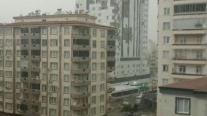 Sağanak ve fırtına Bossan Hastanesine büyük zarar verdi