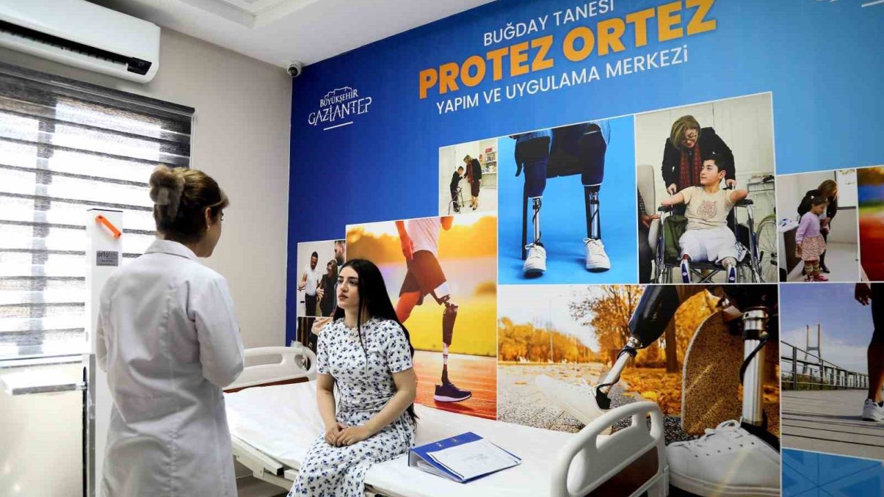 Şahin’den konservatuvar öğrencisine umut olan protez