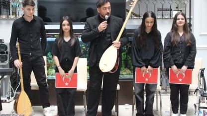 Samsun’da liseliler milli ve manevi değerleri ezgilerle yaşatıyor
