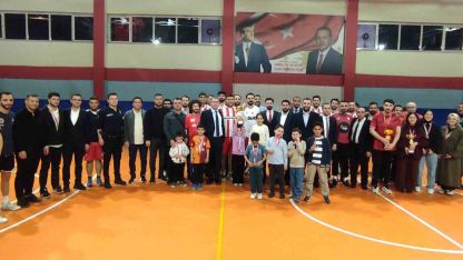 Sason’da yoğun ilgi gören voleybol halk turnuvası final maçıyla sona erdi