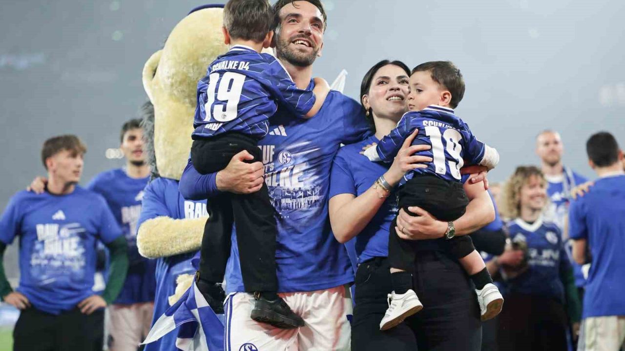 Schalke 04, 3 yıl sonra Bundesliga