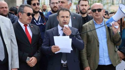 SCÜ çalışanları, bankaların promosyon tutumunu protesto etti