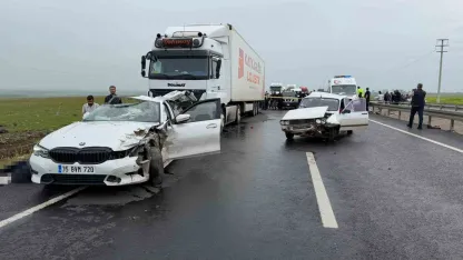 Siverek’te zincirleme trafik kazası: 2 ölü, 2 yaralı