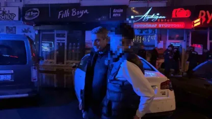 Sokak ortasında tüfekle dolaşan çocuk, kovalamaca sonucu yakalandı