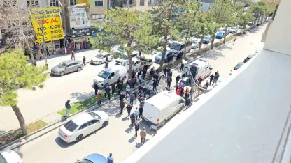 Tatvan’da motosiklet ile elektrikli bisiklet çarpıştı: 2 yaralı