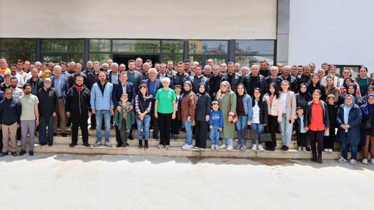Tavas’ta emeğin bayramı sofrada kutlandı; Başkan Tatıl’tan anlamlı buluşma