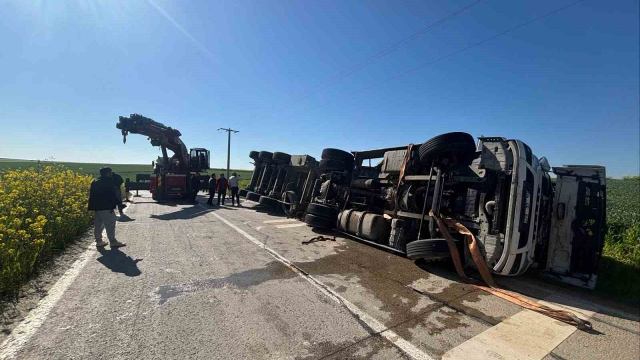 Tekirdağ’da tır devrildi: 1 yaralı