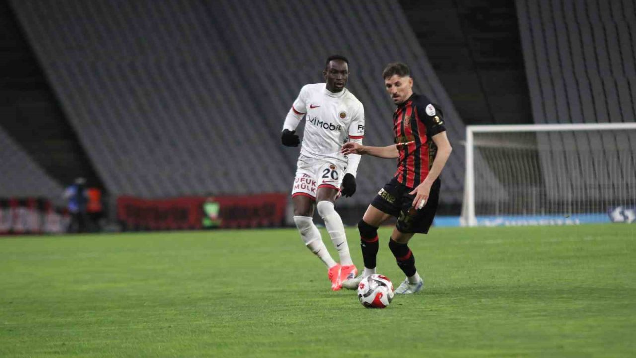 Trendyol Süper Lig: Fatih Karagümrük: 1 - Gençlerbirliği: 0 (Maç sonucu)
