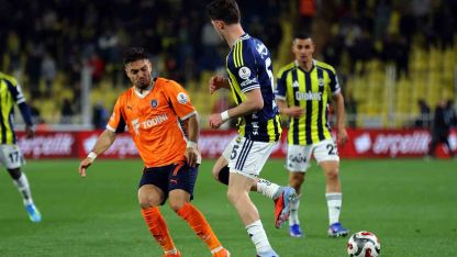 Trendyol Süper Lig: Fenerbahçe: 1 - RAMS Başakşehir: 1 (İlk yarı)