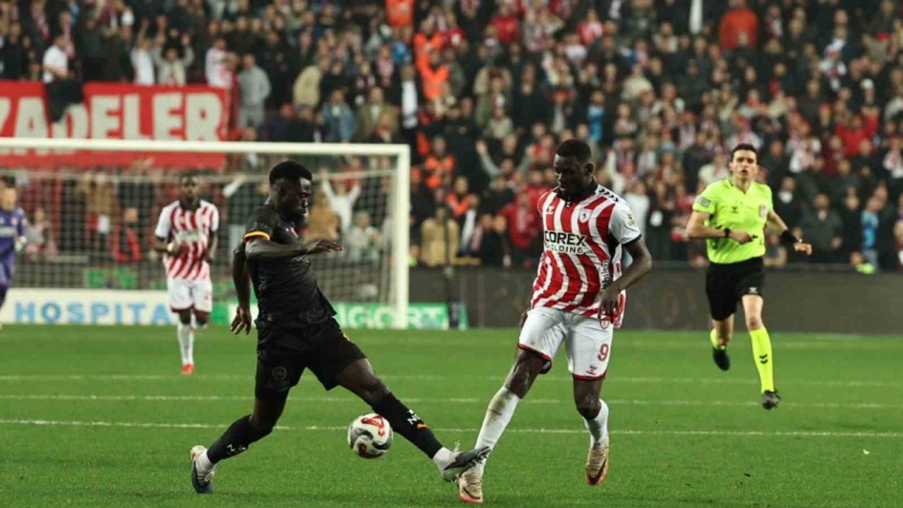 Trendyol Süper Lig: Samsunspor: 4 - Galatasaray: 1 (Maç sonucu)