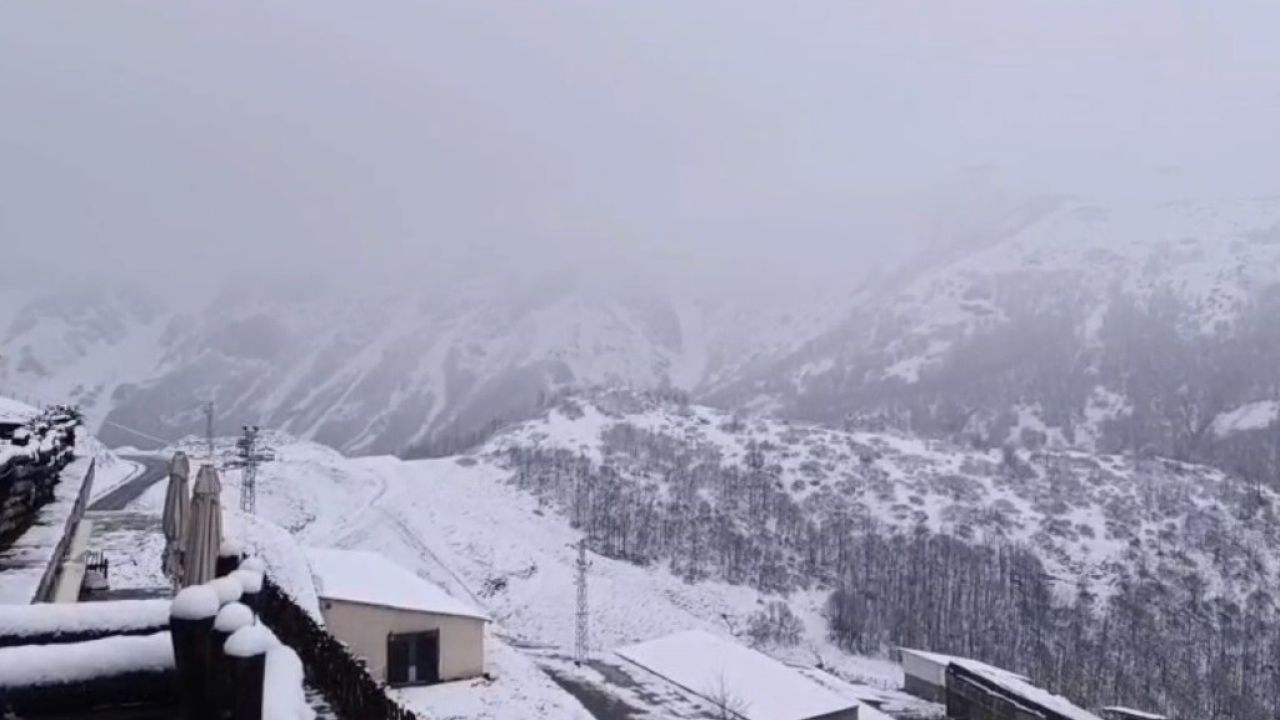 Tunceli’ye bahar ortasında kar sürprizi